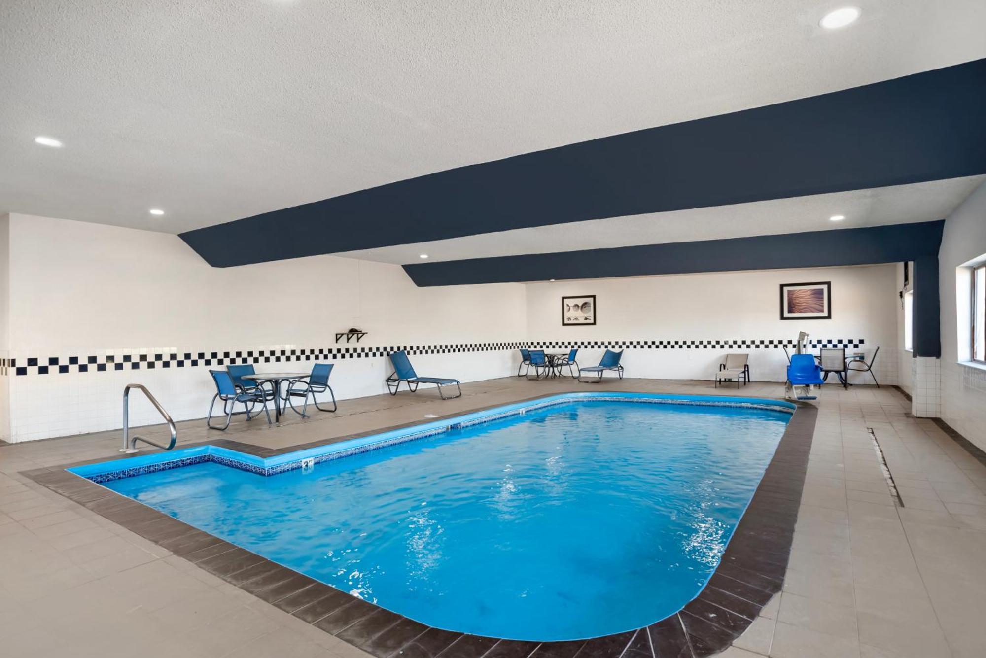 Comfort Inn & Suites Crystal Inn Sportsplex Gulfport Exteriör bild