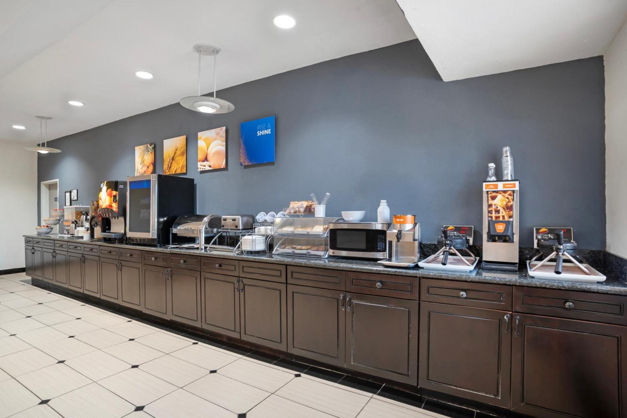 Comfort Inn & Suites Crystal Inn Sportsplex Gulfport Exteriör bild